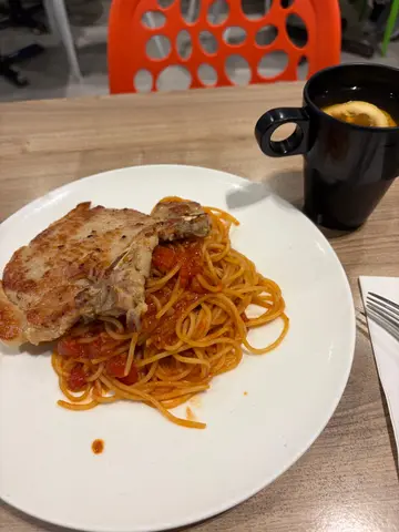 蒜香番茄豬扒意粉